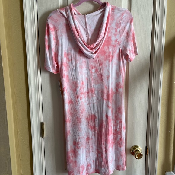Michael Kors Pink & White Monogram Tie Dye Hooded Short Sleeve Dress - Picture 8 of 16
